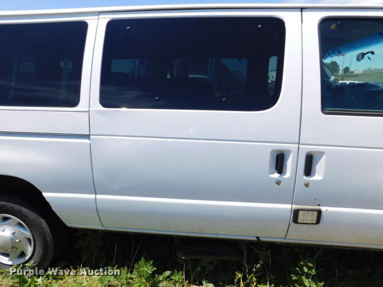 image for item DB9451 2012 Ford E350 Super Duty XL Extended van