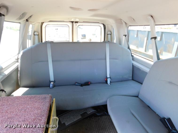 image for item DB9451 2012 Ford E350 Super Duty XL Extended van