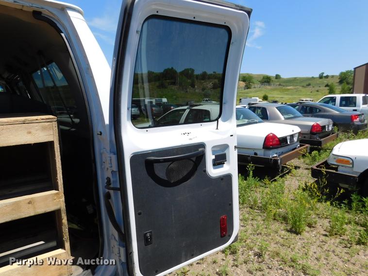 image for item DB9451 2012 Ford E350 Super Duty XL Extended van