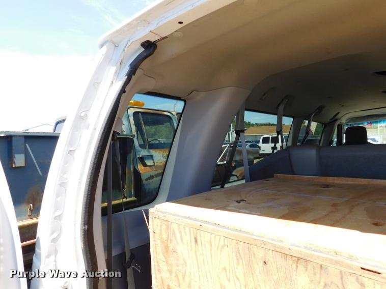image for item DB9451 2012 Ford E350 Super Duty XL Extended van