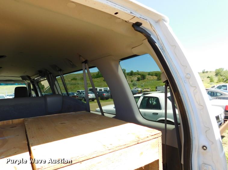 image for item DB9451 2012 Ford E350 Super Duty XL Extended van