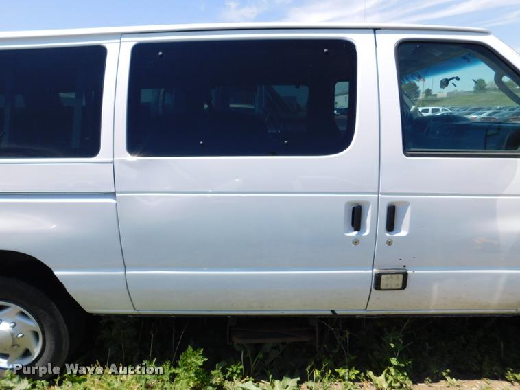 image for item DB9451 2012 Ford E350 Super Duty XL Extended van