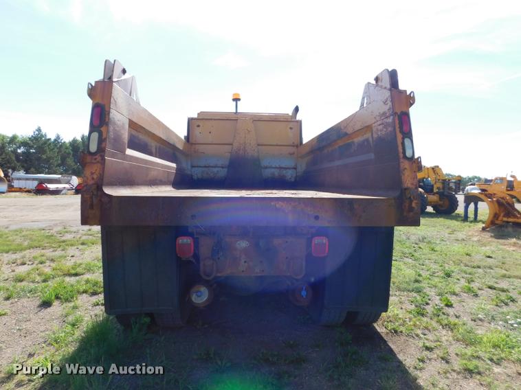 image for item DB9463 2000 International F2554 dump truck