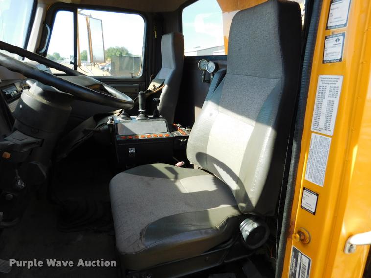 image for item DB9463 2000 International F2554 dump truck