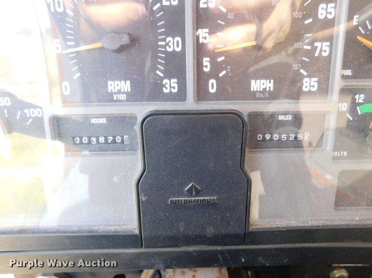 image for item DB9463 2000 International F2554 dump truck