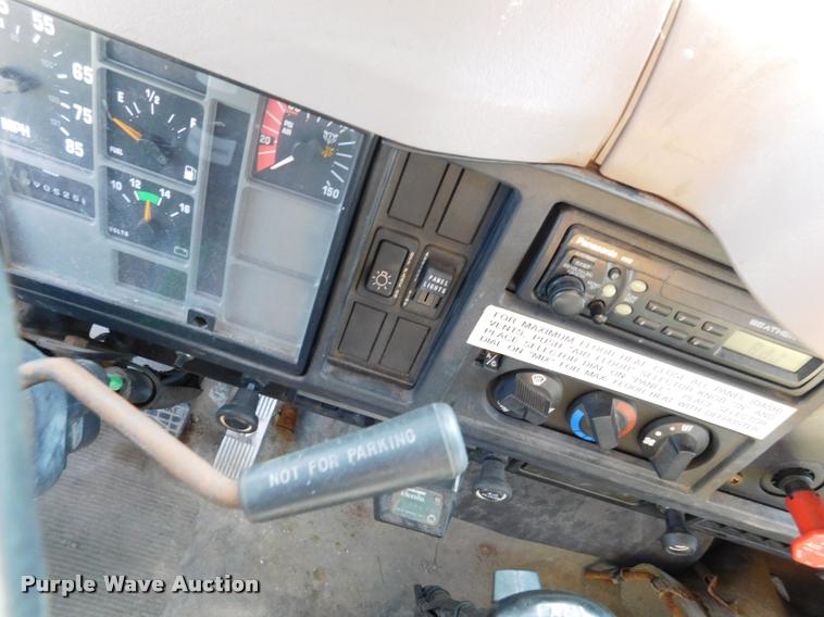 image for item DB9463 2000 International F2554 dump truck