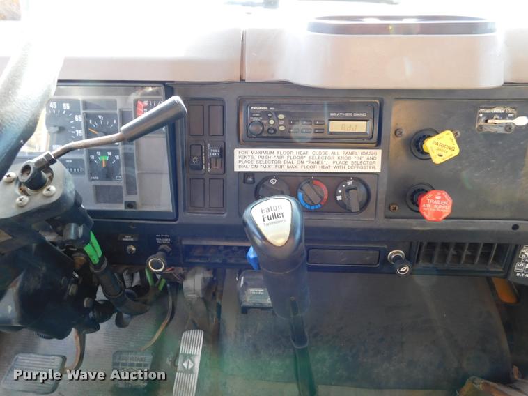 image for item DB9463 2000 International F2554 dump truck