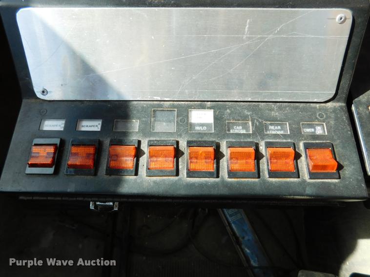 image for item DB9463 2000 International F2554 dump truck