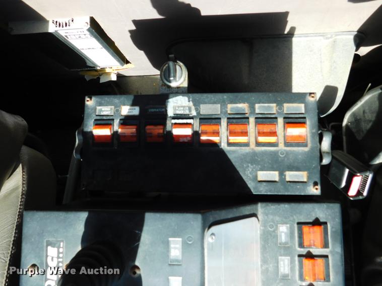 image for item DB9463 2000 International F2554 dump truck