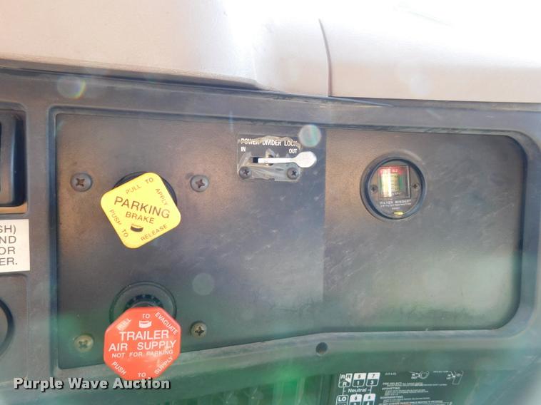 image for item DB9463 2000 International F2554 dump truck