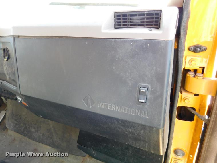 image for item DB9463 2000 International F2554 dump truck