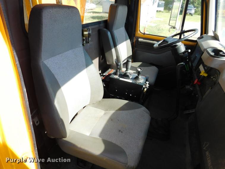 image for item DB9463 2000 International F2554 dump truck