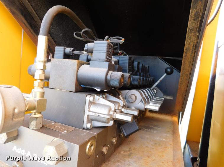 image for item DB9463 2000 International F2554 dump truck