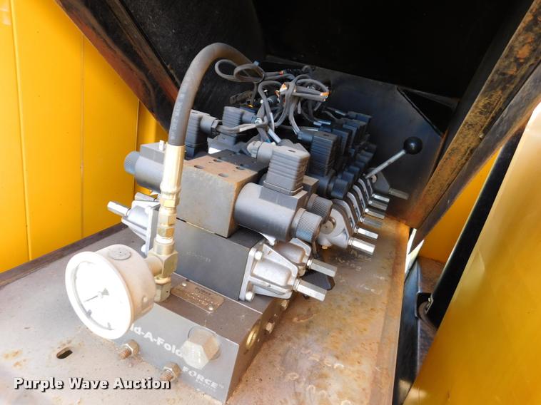 image for item DB9463 2000 International F2554 dump truck