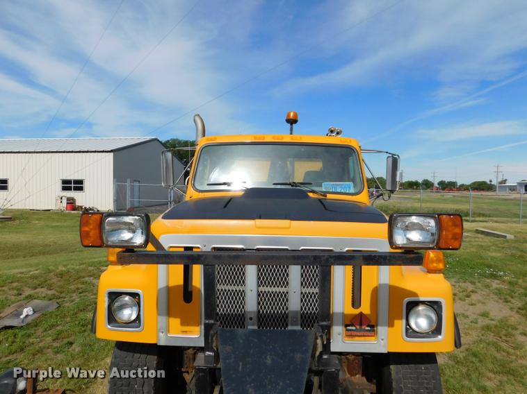 image for item DB9463 2000 International F2554 dump truck