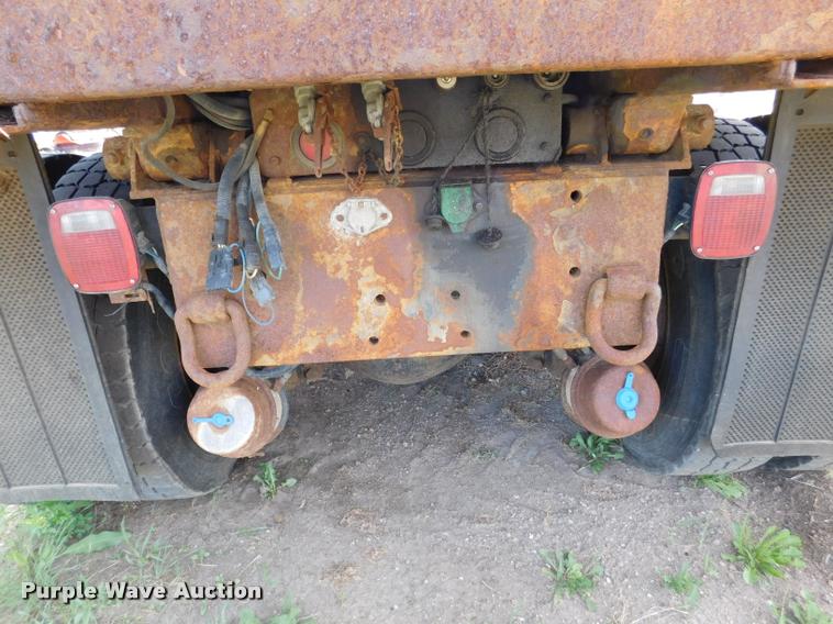 image for item DB9463 2000 International F2554 dump truck