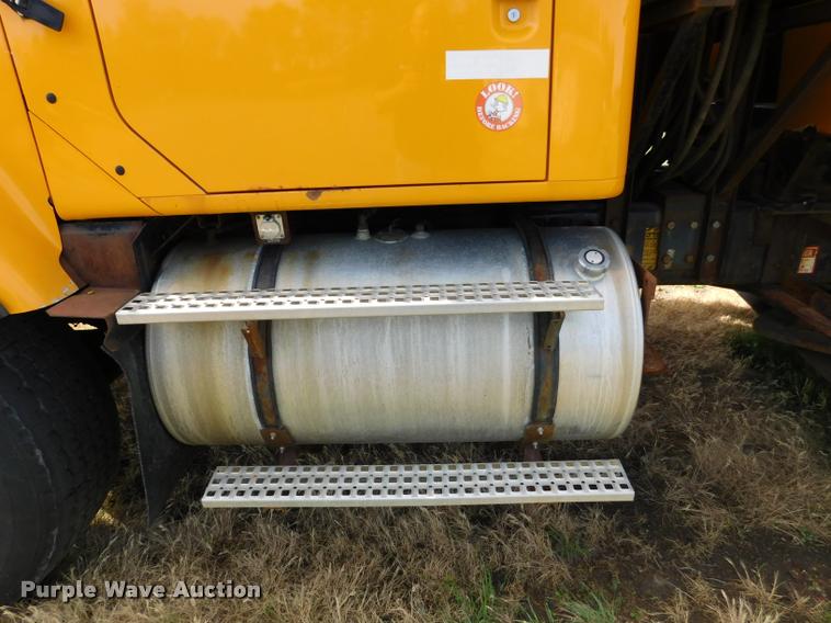 image for item DB9463 2000 International F2554 dump truck