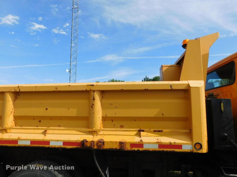 image for item DB9463 2000 International F2554 dump truck