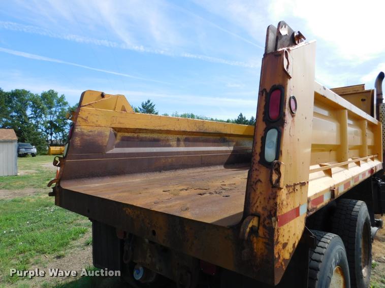 image for item DB9463 2000 International F2554 dump truck