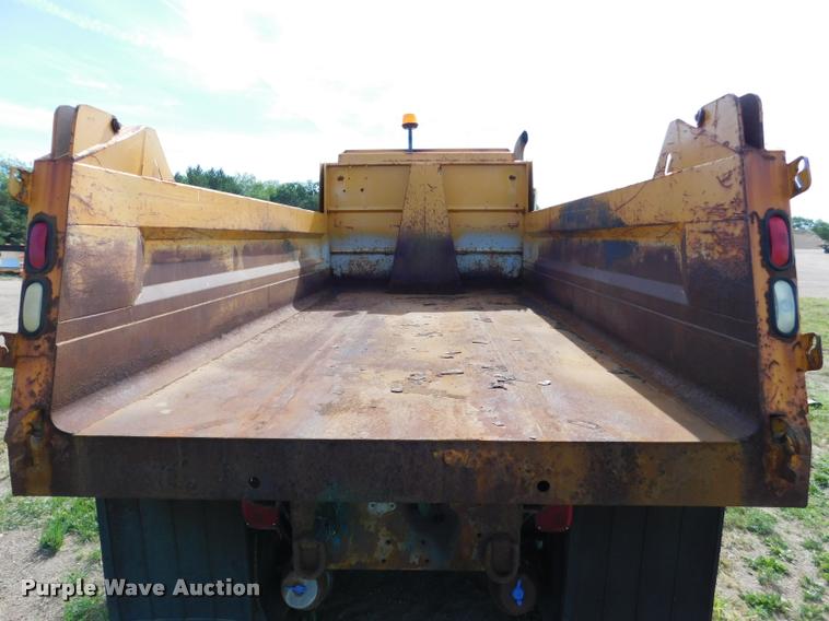 image for item DB9463 2000 International F2554 dump truck