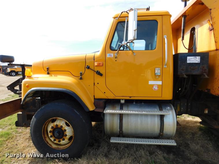 image for item DB9463 2000 International F2554 dump truck