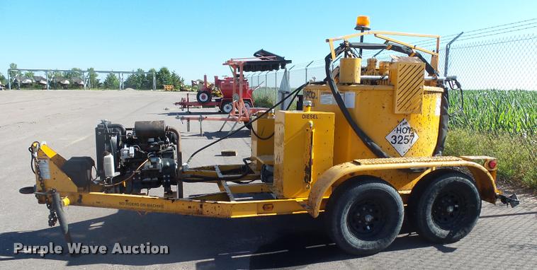 image for item DH9675 2006 Crafco Super Shot SS250D crack sealer