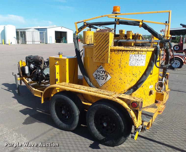 image for item DH9675 2006 Crafco Super Shot SS250D crack sealer