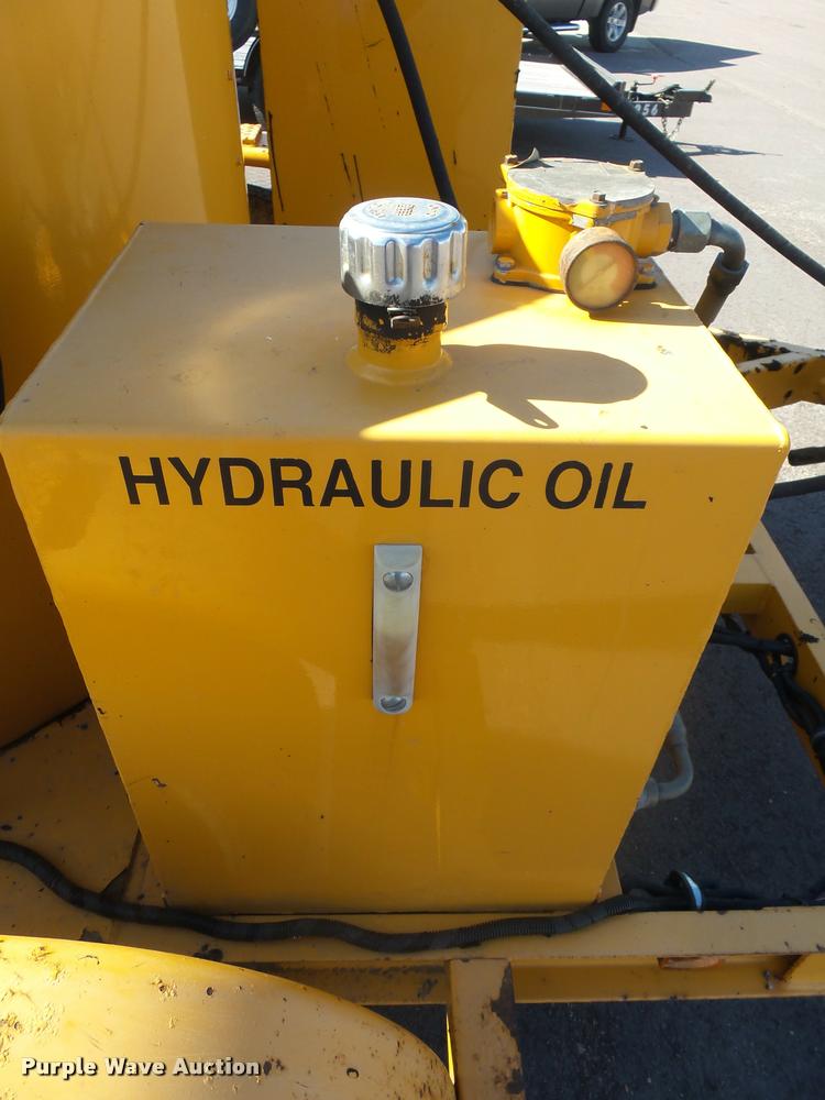 image for item DH9675 2006 Crafco Super Shot SS250D crack sealer