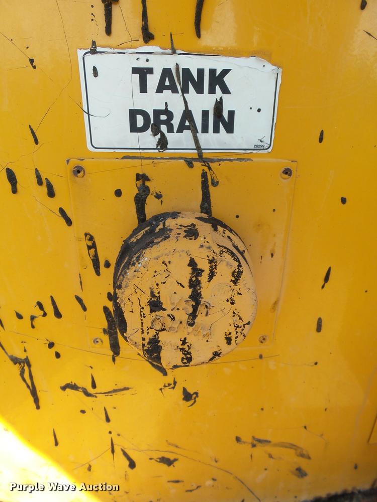 image for item DH9675 2006 Crafco Super Shot SS250D crack sealer