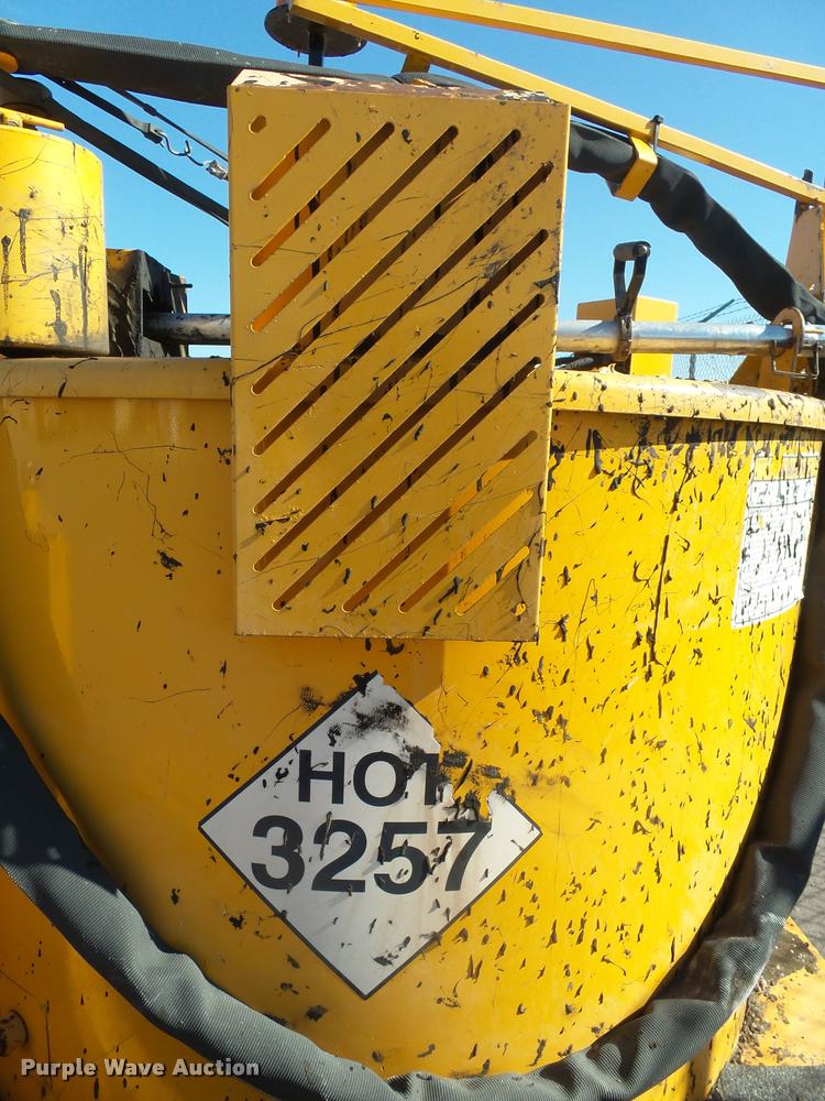 image for item DH9675 2006 Crafco Super Shot SS250D crack sealer