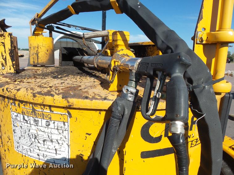 image for item DH9675 2006 Crafco Super Shot SS250D crack sealer