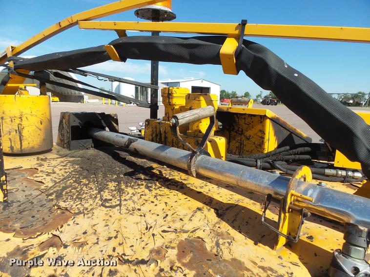 image for item DH9675 2006 Crafco Super Shot SS250D crack sealer