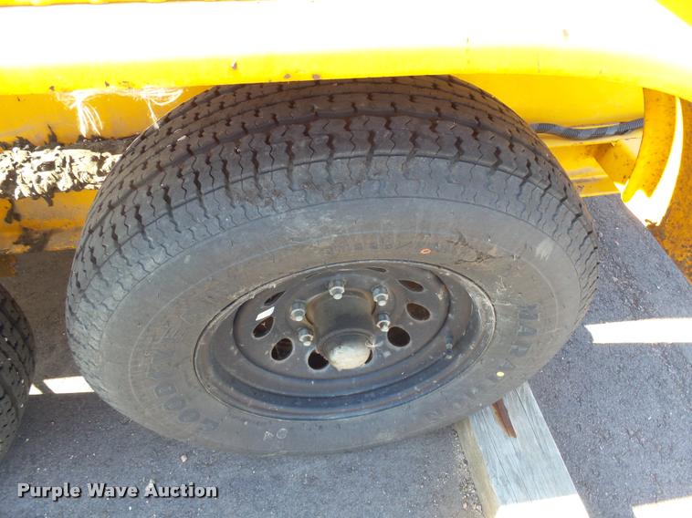 image for item DH9675 2006 Crafco Super Shot SS250D crack sealer