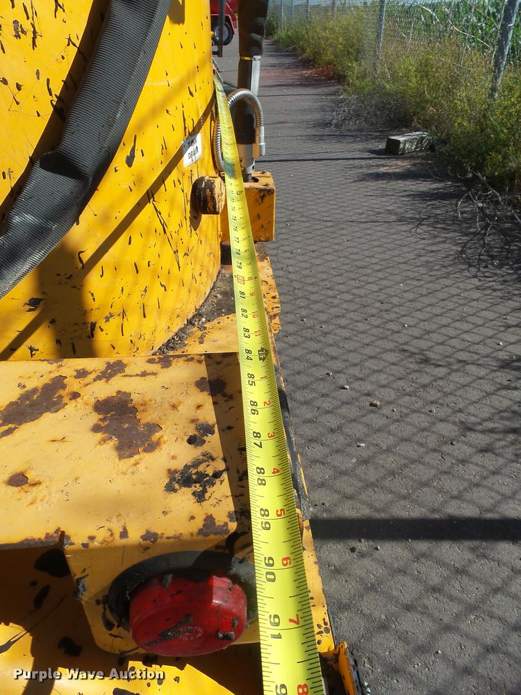 image for item DH9675 2006 Crafco Super Shot SS250D crack sealer