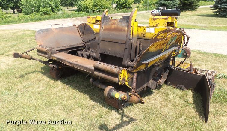 image for item DH9678 1982 Layton F-525 paver