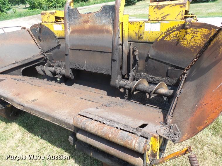 image for item DH9678 1982 Layton F-525 paver