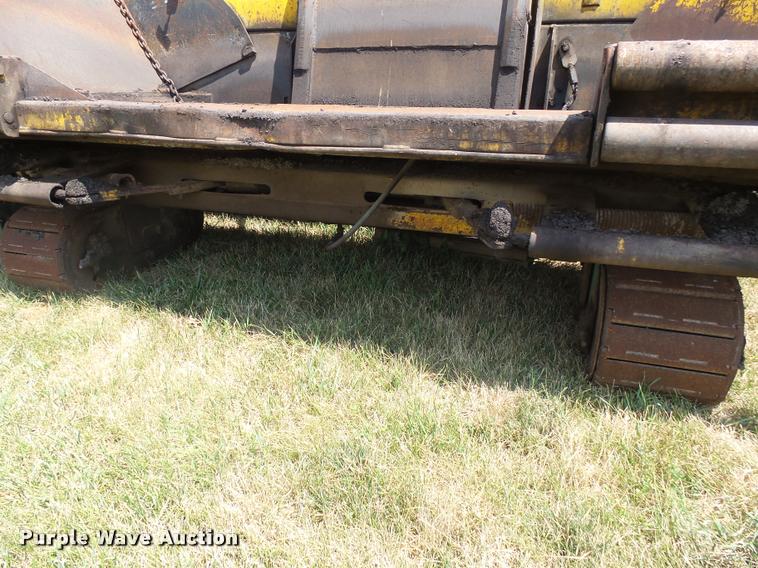 image for item DH9678 1982 Layton F-525 paver