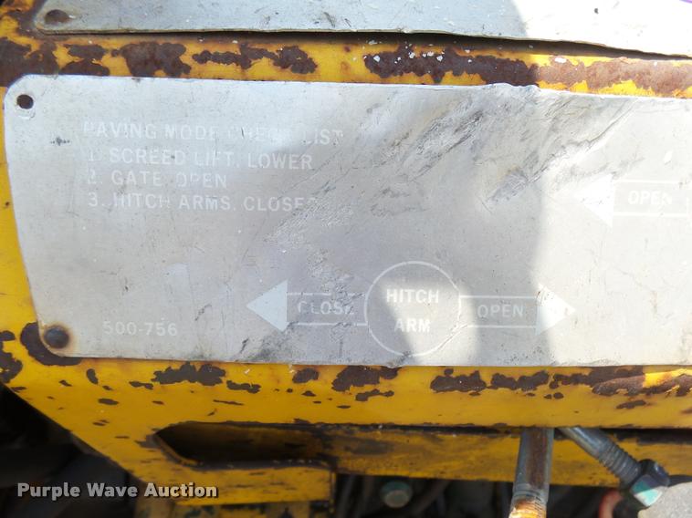 image for item DH9678 1982 Layton F-525 paver