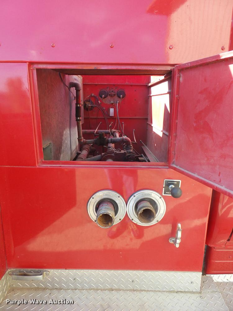 image for item J5444 1962 Chevrolet C6500 fire truck