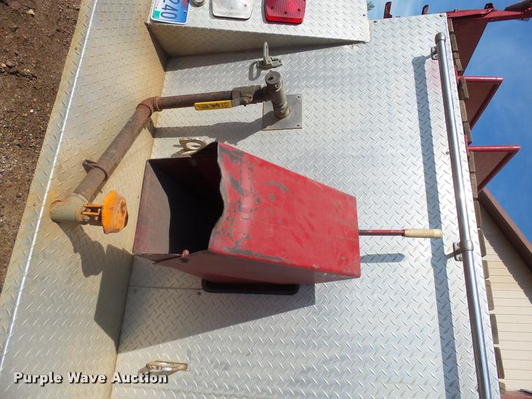 image for item J5444 1962 Chevrolet C6500 fire truck