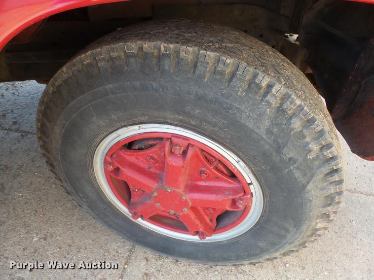 image for item J5444 1962 Chevrolet C6500 fire truck