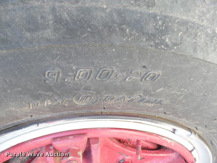 image for item J5444 1962 Chevrolet C6500 fire truck