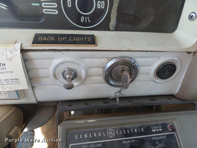 image for item J5444 1962 Chevrolet C6500 fire truck