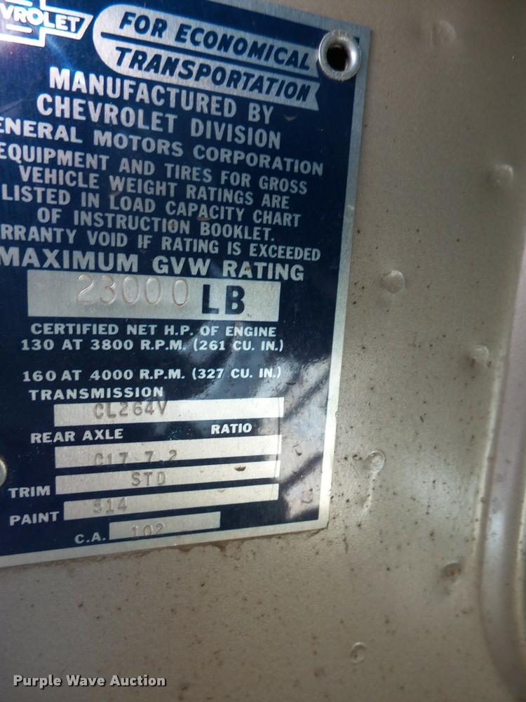 image for item J5444 1962 Chevrolet C6500 fire truck