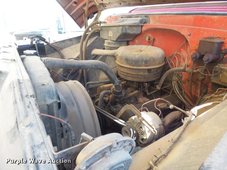 image for item J5444 1962 Chevrolet C6500 fire truck