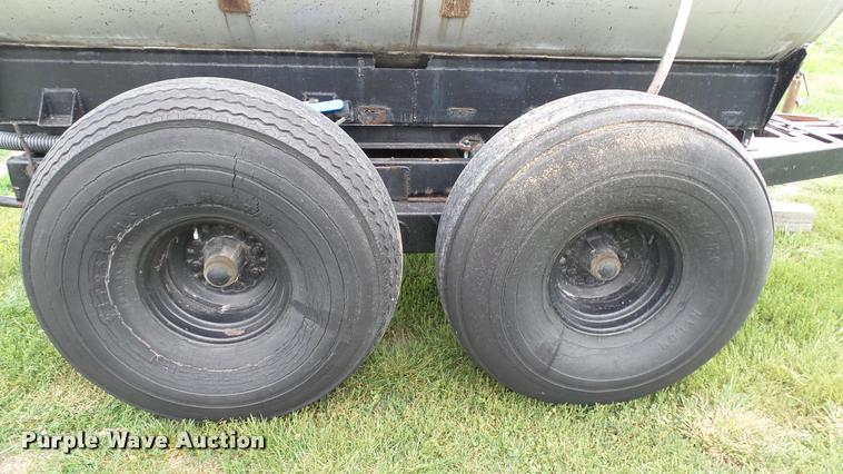 image for item DA1113 Nurse tank trailer