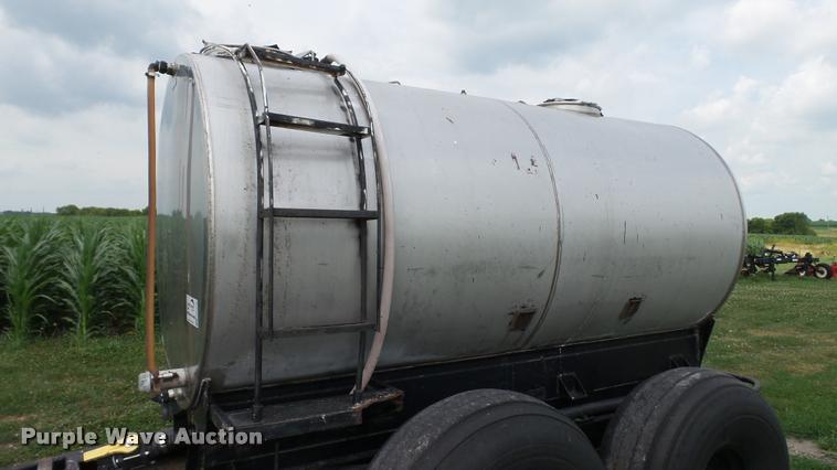 image for item DA1113 Nurse tank trailer