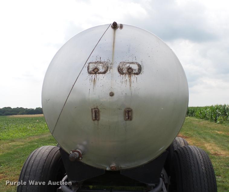 image for item DA1113 Nurse tank trailer