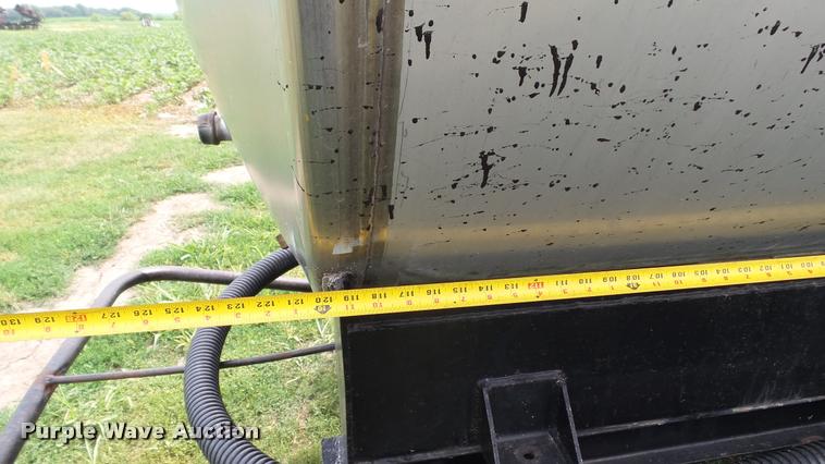 image for item DA1113 Nurse tank trailer