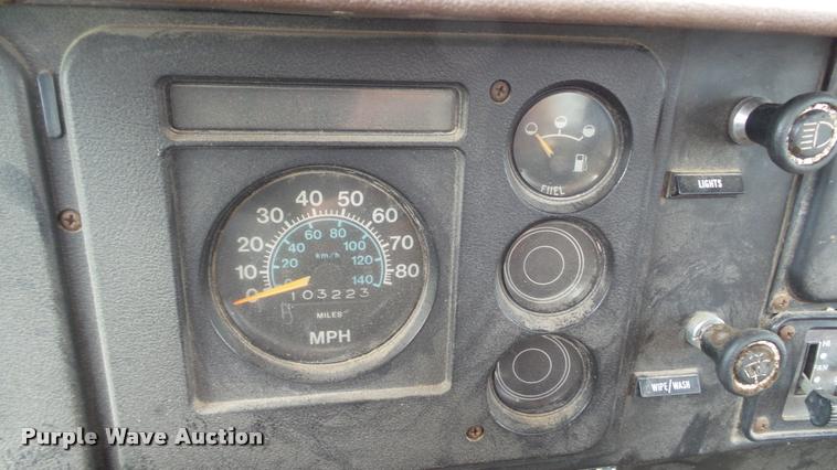 image for item DA1114 1979 International 1824 chemical tank truck